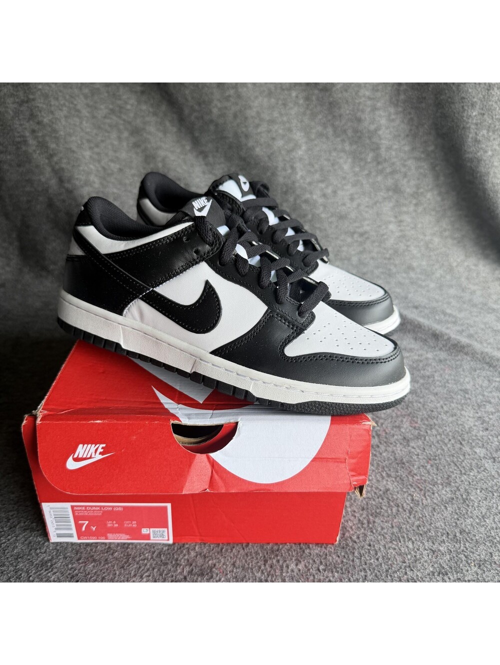 Nike Dunk Low Shoes Youth 7Y Panda GS Basketball Sneakers CW1590-100